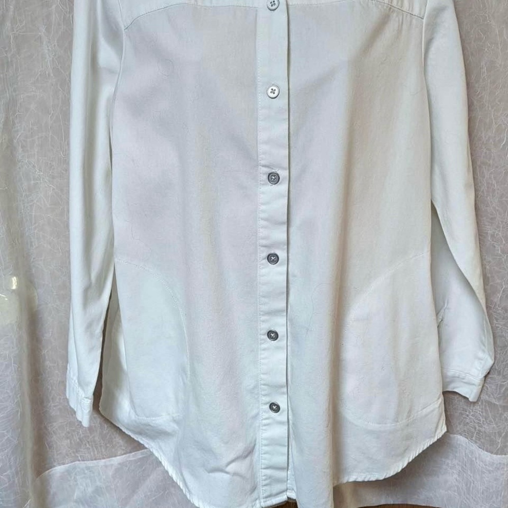Joan Rivers White Button-Up Blouse